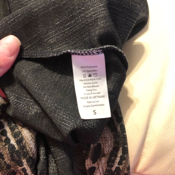 Small LuLaRoe Madison skirt - Picture 4 of 4